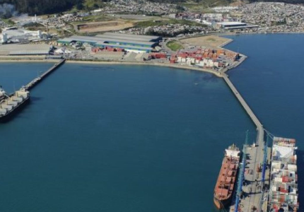 Puertos del Biobío movilizan un 25,6% menos de carga en octubre