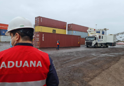 Aduanas aplica plan para fiscalizar ingreso de camiones tras cierre de Los Libertadores
